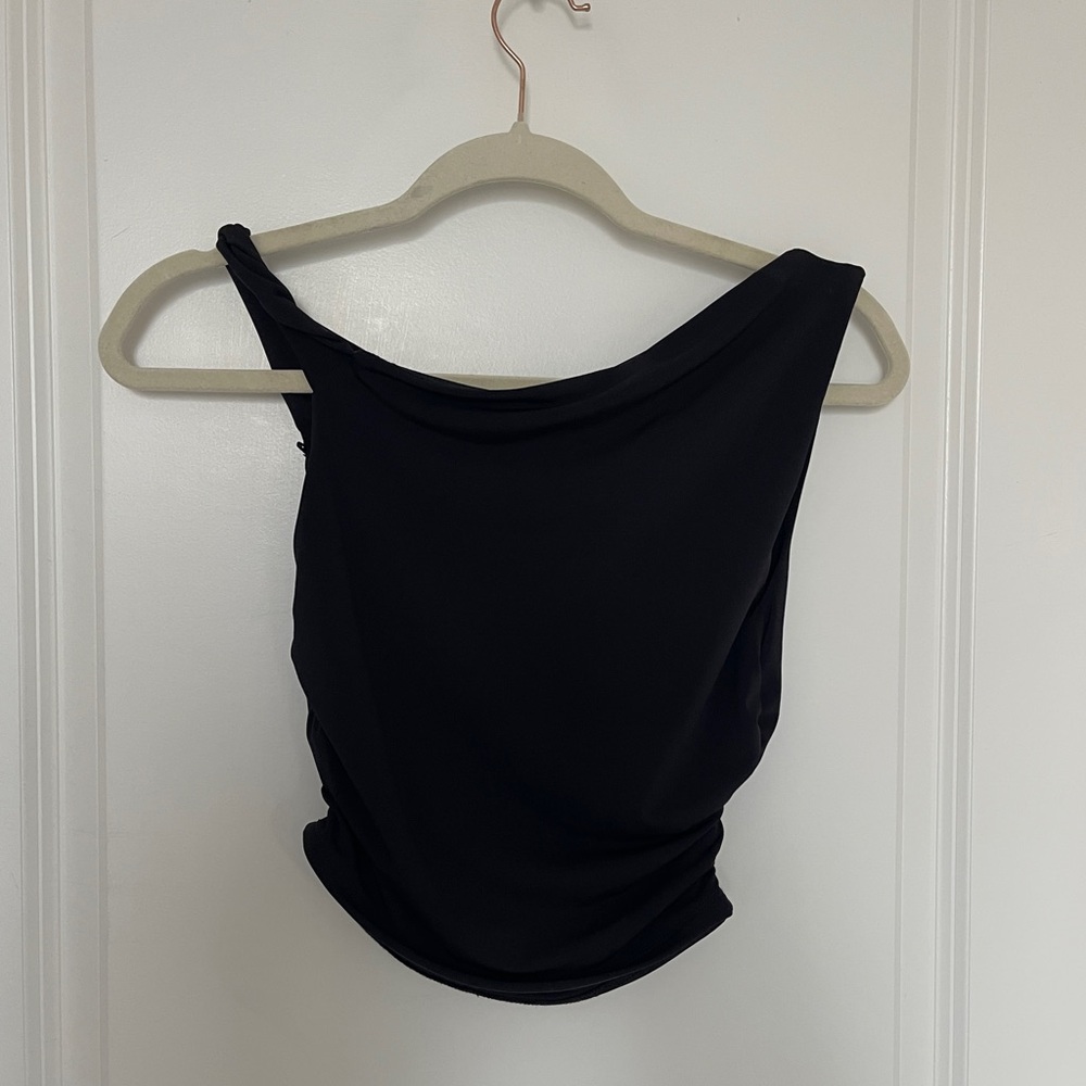 Garage Asymmetric Black Top